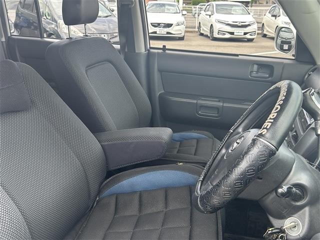 Toyota BB 2004 7429685-5