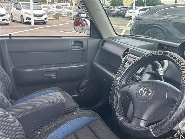 Toyota BB 2004 7429685-7