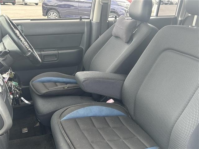 Toyota BB 2004 7429685-8