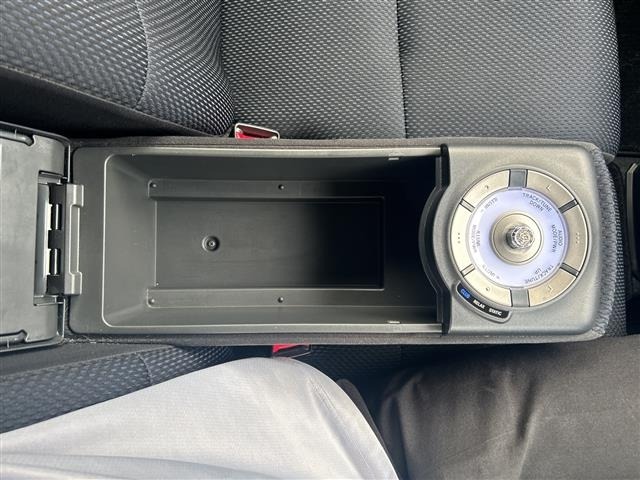 Toyota BB 2008 7429690-7