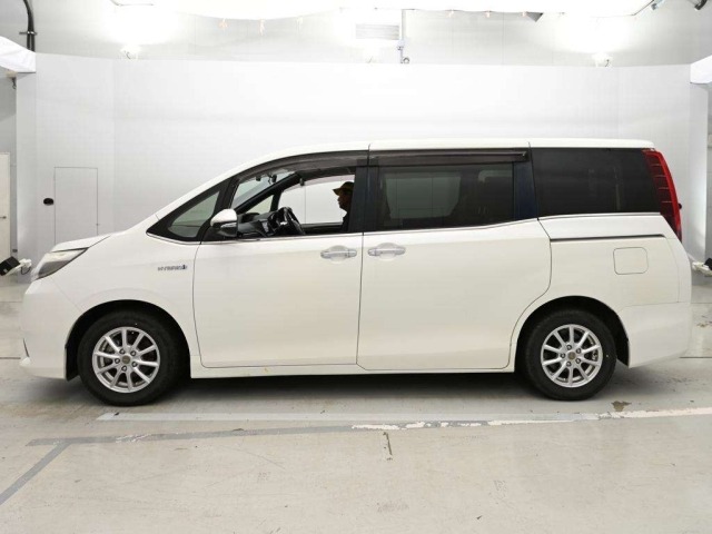Toyota ESQUIRE 2015 7428954-4