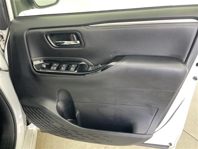 Toyota ESQUIRE 2017 7428973-6