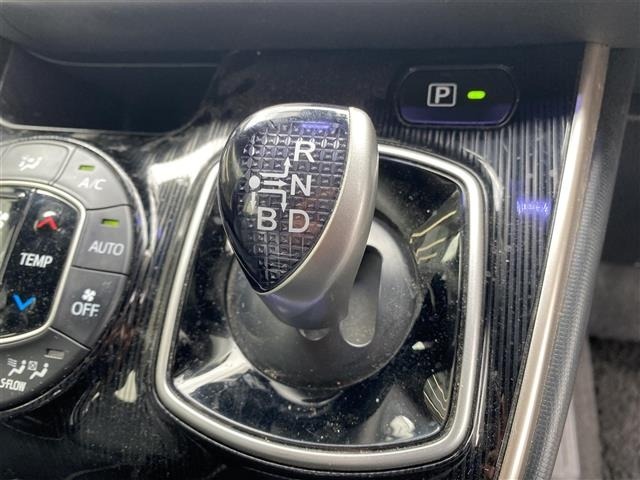 Toyota ESQUIRE 2016 7428975-5