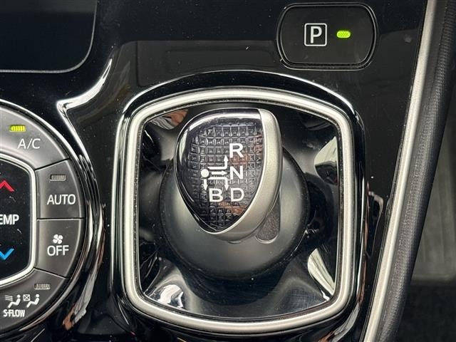 Toyota ESQUIRE 2015 7428985-12