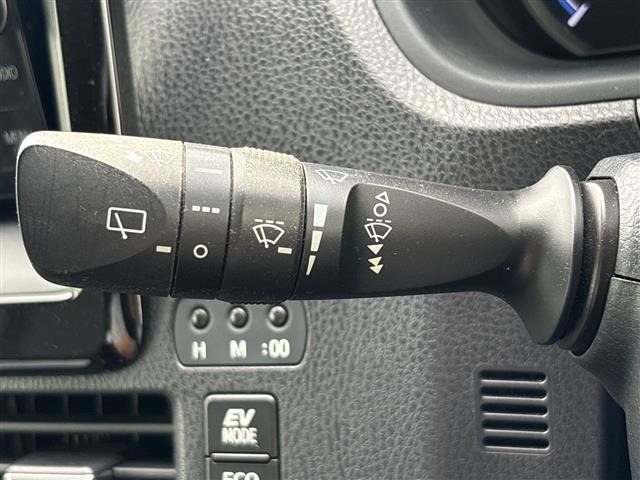Toyota ESQUIRE 2015 7428985-7
