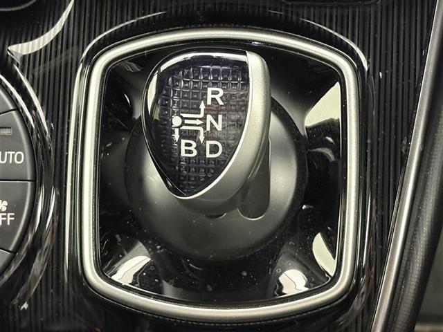 Toyota ESQUIRE 2019 7429002-12
