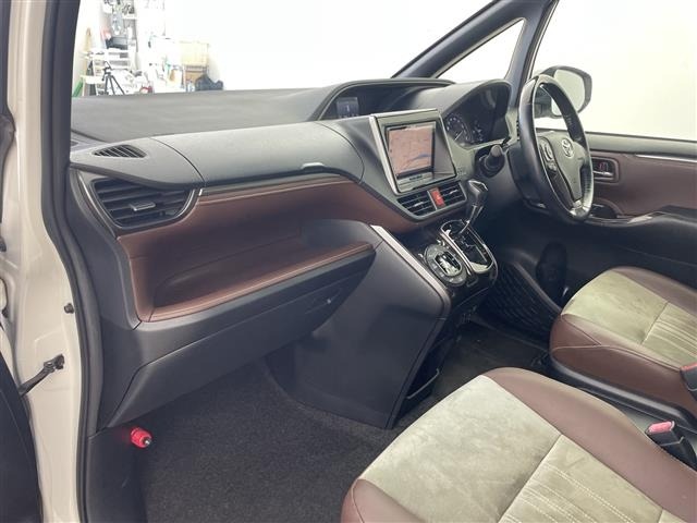 Toyota ESQUIRE 2017 7429005-9
