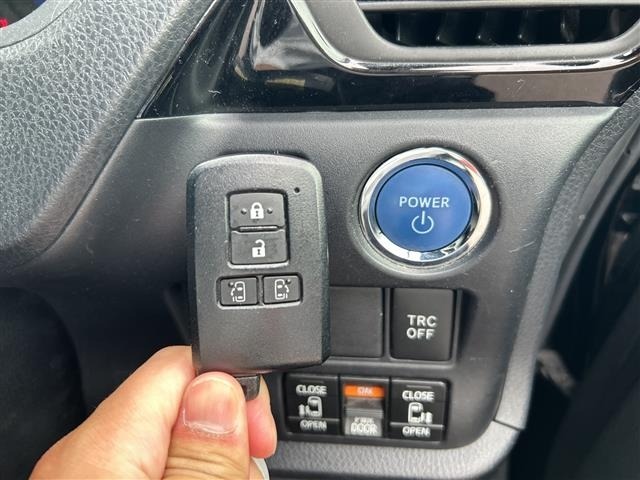 Toyota ESQUIRE 2018 7429016-19