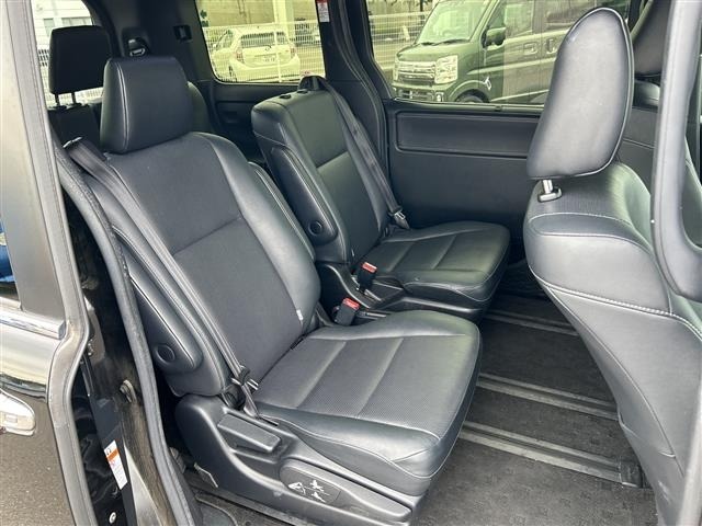 Toyota ESQUIRE 2018 7429016-8