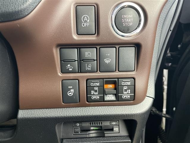 Toyota ESQUIRE 2019 7429018-17