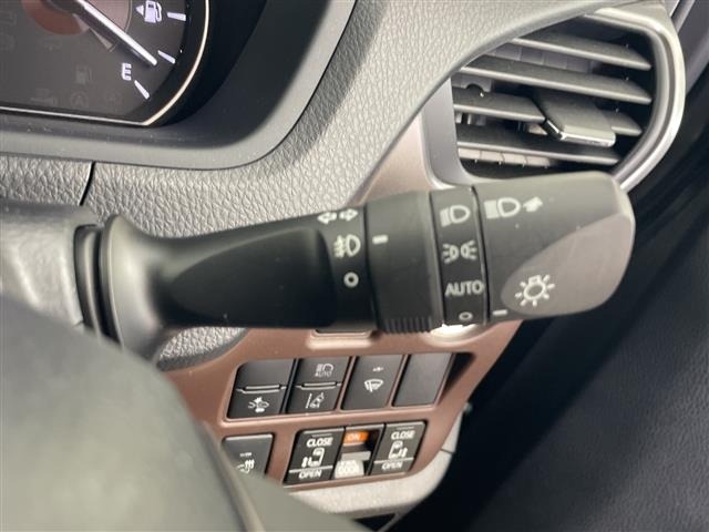 Toyota ESQUIRE 2019 7429018-7
