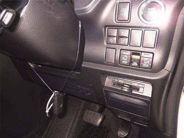 Toyota ESQUIRE 2021 7429024-9