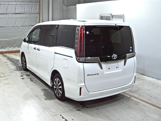 Toyota ESQUIRE 2020 7429026-1