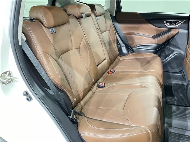 Subaru FORESTER 2018 7427571-11