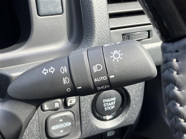 Toyota HIACE VAN 2026 7428948-11