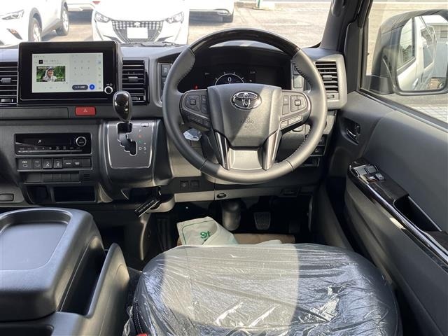 Toyota HIACE VAN 2026 7428948-5