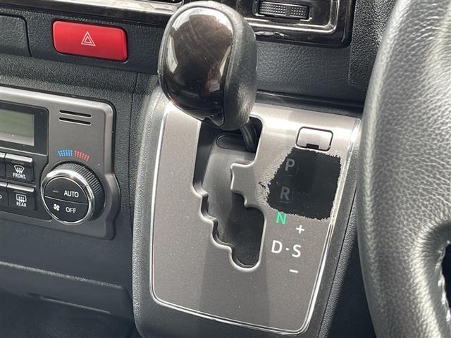 Toyota HIACE VAN 2018 7428952-3