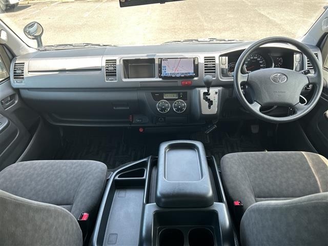 Toyota HIACE WAGON 2013 7429928-15