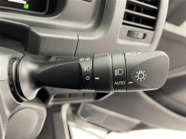 Toyota HIACE WAGON 2023 7429934-11