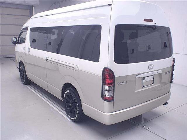 Toyota HIACE WAGON 2023 7429946-1