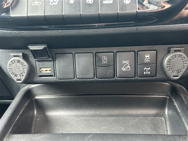 Toyota HILUX 2024 7426312-20