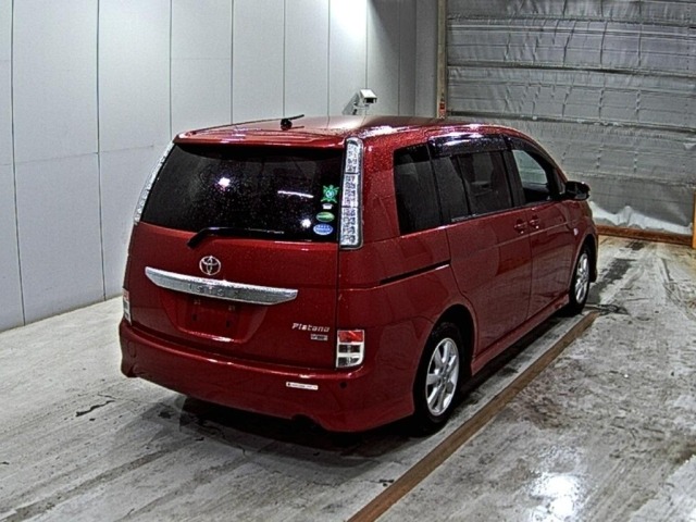Toyota ISIS 2014 7428108-5