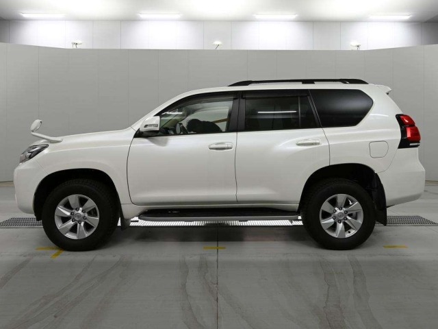 Toyota LAND CRUISER PRADO 2022 7428396-4