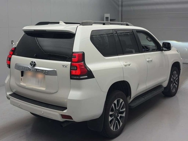 Toyota LAND CRUISER PRADO 2024 7428408-1