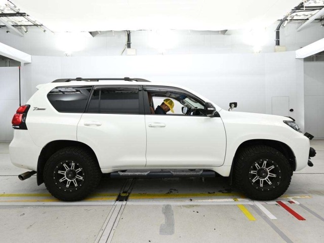 Toyota LAND CRUISER PRADO 2022 7428425-3
