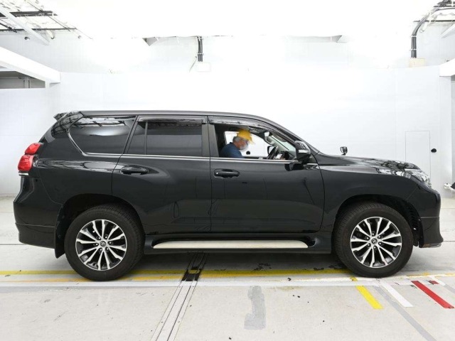 Toyota LAND CRUISER PRADO 2018 7428449-3