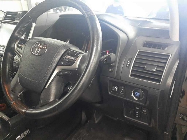 Toyota LAND CRUISER PRADO 2018 7428449-9
