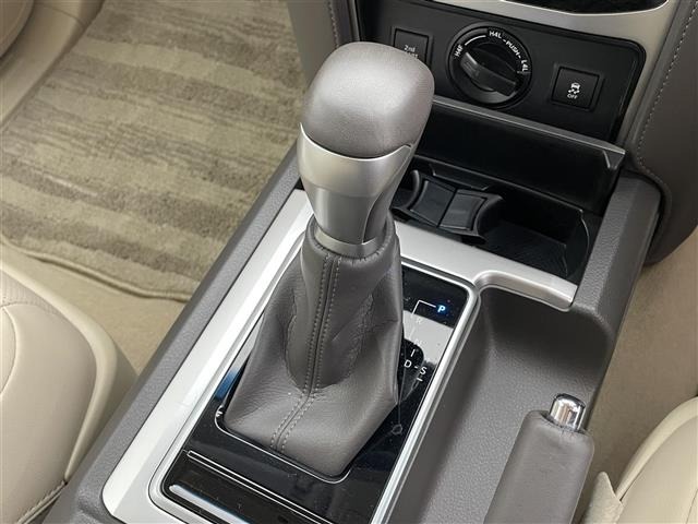 Toyota LAND CRUISER PRADO 2023 7428584-12
