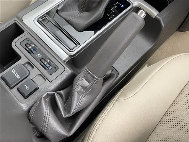 Toyota LAND CRUISER PRADO 2023 7428584-4
