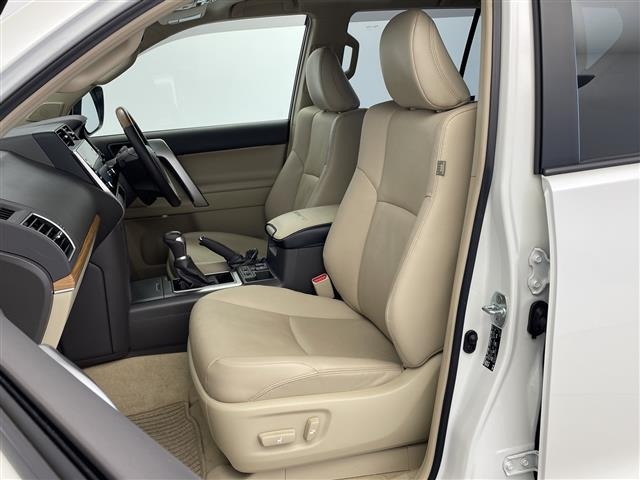 Toyota LAND CRUISER PRADO 2023 7428617-7