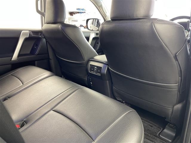 Toyota LAND CRUISER PRADO 2017 7428623-6