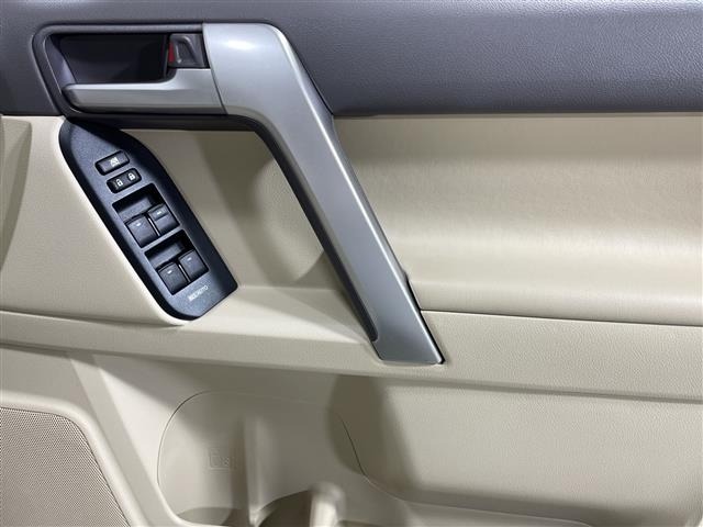 Toyota LAND CRUISER PRADO 2023 7428657-2