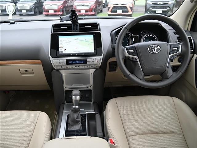 Toyota LAND CRUISER PRADO 2023 7428658-15