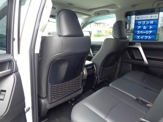 Toyota LAND CRUISER PRADO 2022 7428663-15