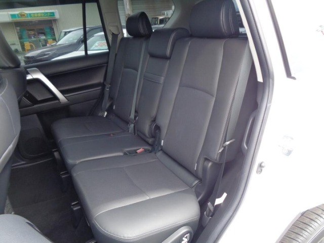 Toyota LAND CRUISER PRADO 2022 7428663-16