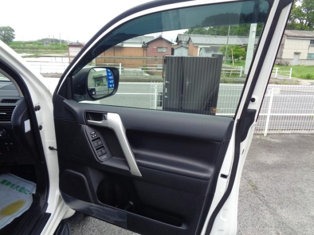 Toyota LAND CRUISER PRADO 2022 7428663-7