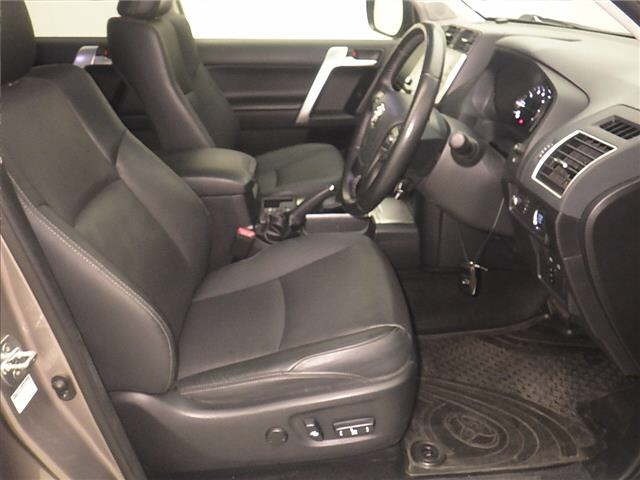 Toyota LAND CRUISER PRADO 2023 7428679-5