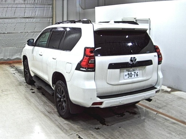 Toyota LAND CRUISER PRADO 2022 7428696-1