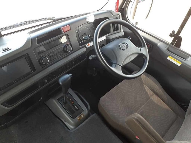 Hino LIESSE 2018 7422361-10