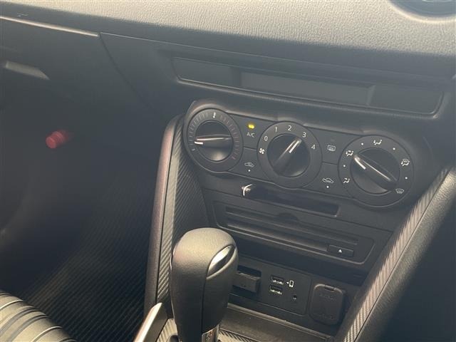 Mazda MAZDA2 2021 7428126-3