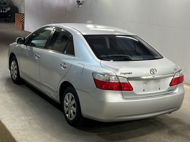 Toyota PREMIO 2010 7429761-1
