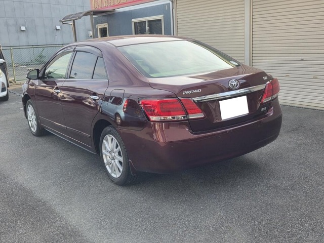Toyota PREMIO 2017 7429765-3