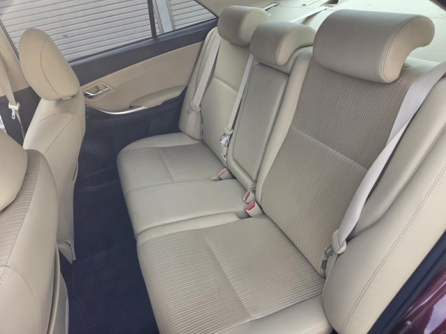 Toyota PREMIO 2017 7429765-8