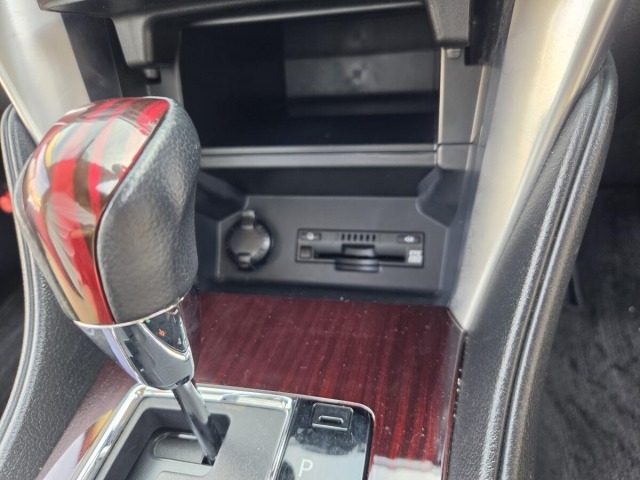 Toyota PREMIO 2017 7429765-9