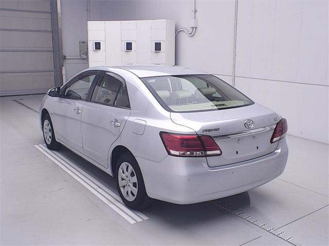 Toyota PREMIO 2017 7429767-1