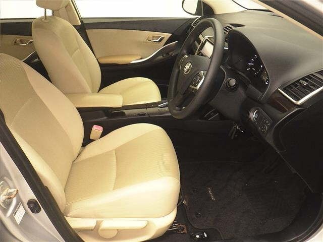 Toyota PREMIO 2017 7429767-5